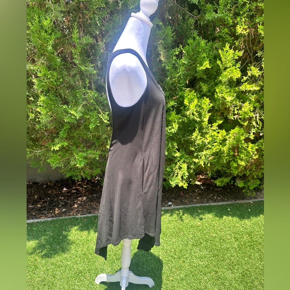 Tobi Black Asymmetrical V-Neck Sundress with pockets - Picture 3 of 4